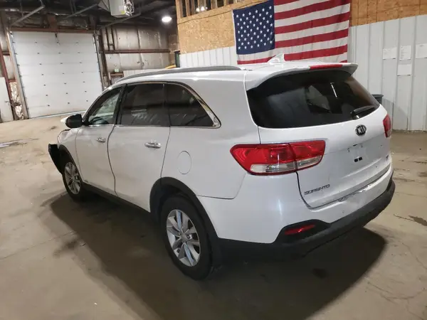 5XYPGDA34HG246677 2017 KIA SORENTO - Image 2