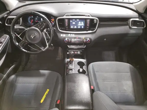 5XYPGDA34HG246677 2017 KIA SORENTO - Image 8