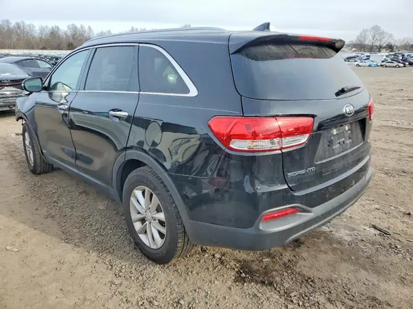 5XYPGDA34HG251992 2017 KIA SORENTO - Image 2