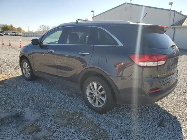 5XYPGDA34HG254066 2017 KIA SORENTO - Image 2