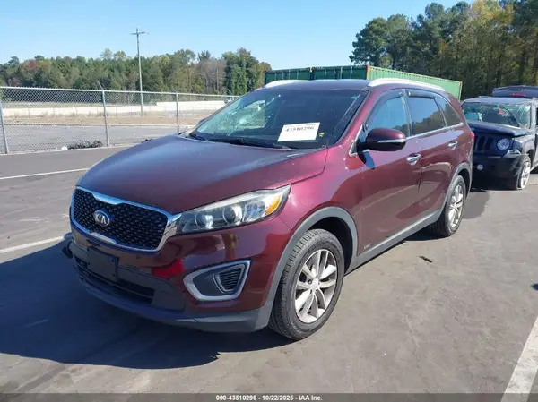 5XYPGDA34HG256335 2017 KIA SORENTO - Image 2