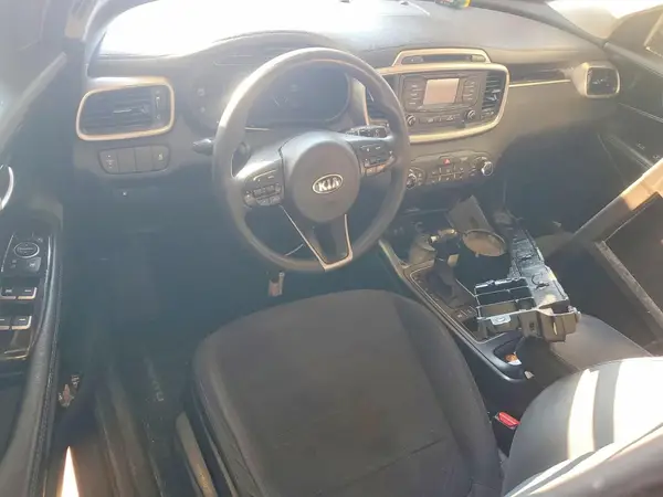 5XYPGDA34HG263494 2017 KIA SORENTO - Image 8