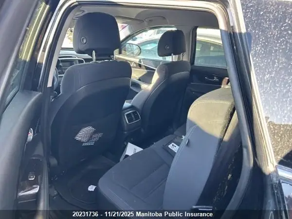 5XYPGDA34HG270865 2017 KIA SORENTO - Image 8