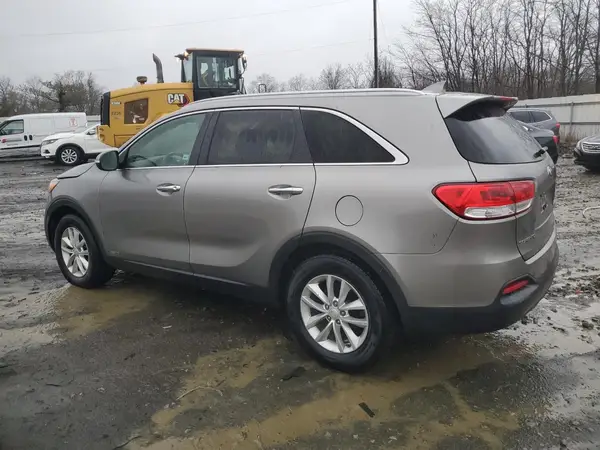 5XYPGDA34HG272969 2017 KIA SORENTO - Image 2