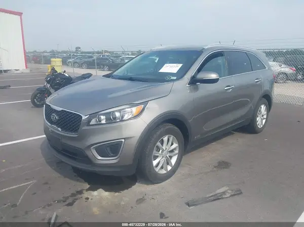 5XYPGDA34HG286404 2017 KIA SORENTO - Image 2