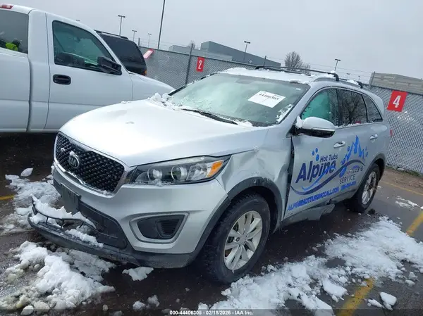 5XYPGDA34HG289447 2017 KIA SORENTO - Image 2