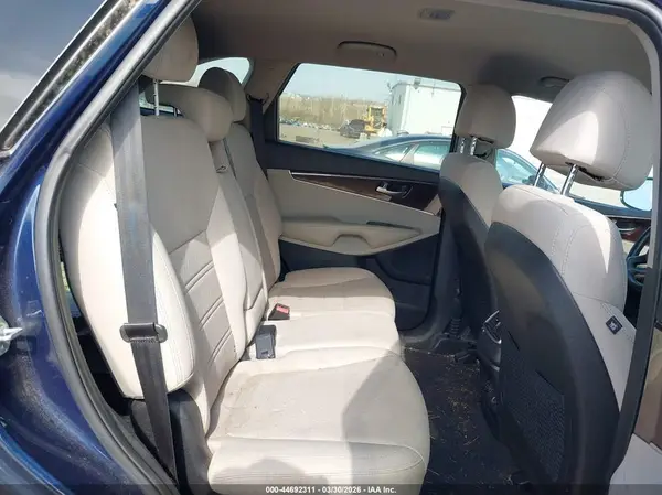 5XYPGDA34HG292834 2017 KIA SORENTO - Image 8