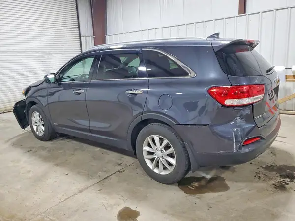 5XYPGDA34HG295880 2017 KIA SORENTO - Image 2