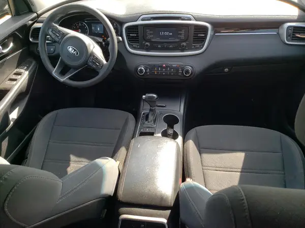 5XYPGDA34HG302472 2017 KIA SORENTO - Image 8