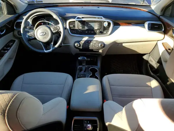 5XYPGDA34HG303430 2017 KIA SORENTO - Image 8