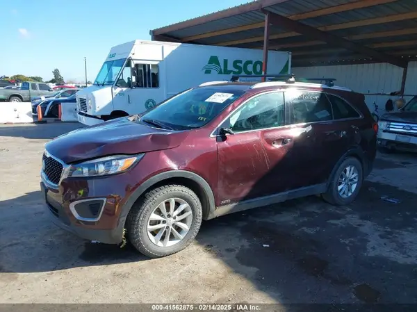5XYPGDA34HG303587 2017 KIA SORENTO - Image 2