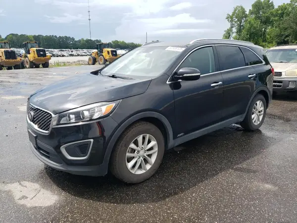 5XYPGDA34HG305081 2017 KIA SORENTO - Image 1