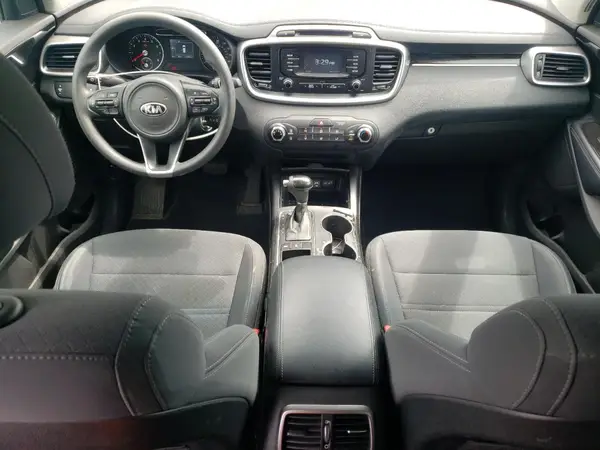 5XYPGDA34HG305081 2017 KIA SORENTO - Image 8