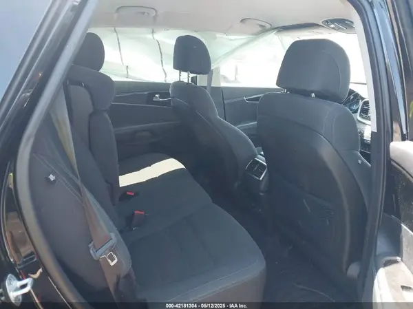 5XYPGDA34HG325685 2017 KIA SORENTO - Image 8