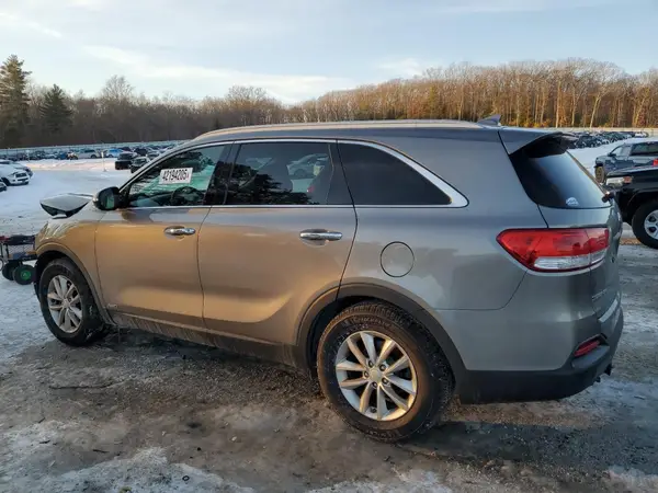5XYPGDA34HG332670 2017 KIA SORENTO - Image 2
