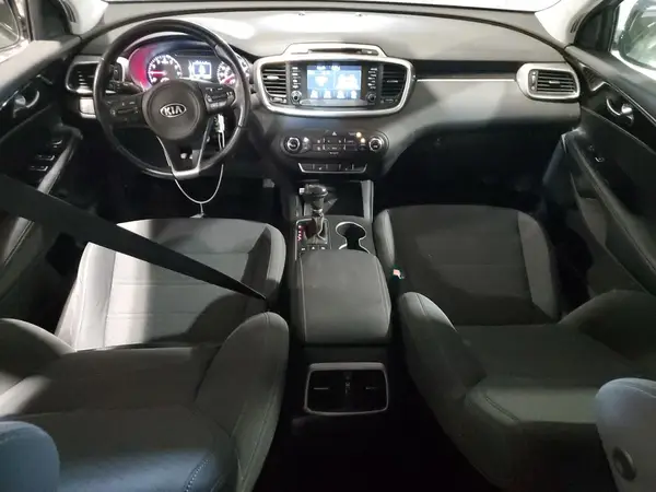 5XYPGDA34JG345778 2018 KIA SORENTO - Image 8