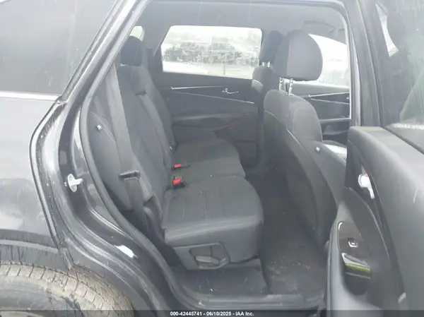 5XYPGDA34JG347241 2018 KIA SORENTO - Image 8