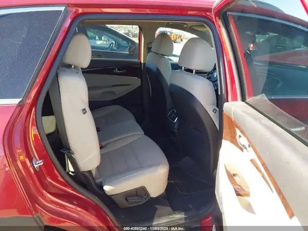5XYPGDA34JG350253 2018 KIA SORENTO - Image 8