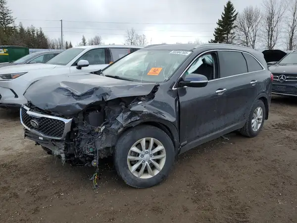 5XYPGDA34JG350883 2018 KIA SORENTO - Image 1