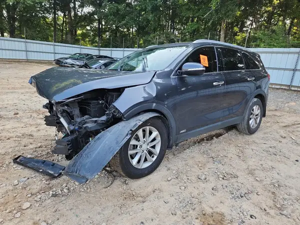 5XYPGDA34JG368042 2018 KIA SORENTO - Image 1