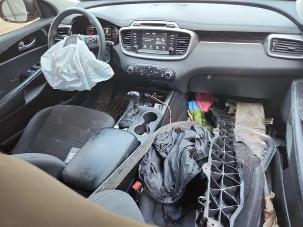 5XYPGDA34JG368042 2018 KIA SORENTO - Image 8