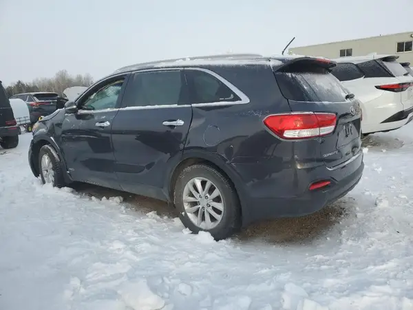 5XYPGDA34JG378201 2018 KIA SORENTO - Image 2