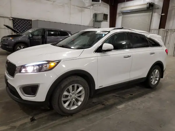 5XYPGDA34JG398688 2018 KIA SORENTO - Image 1