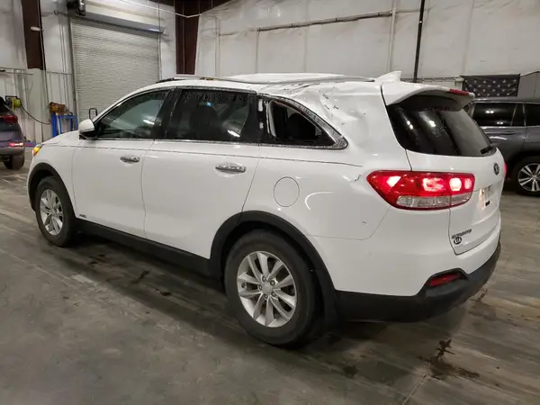 5XYPGDA34JG398688 2018 KIA SORENTO - Image 2