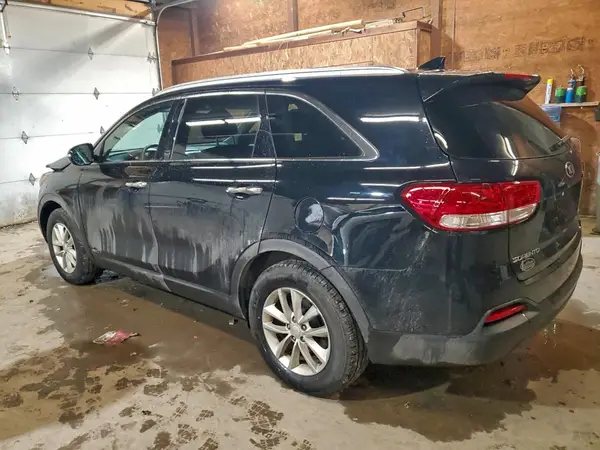 5XYPGDA34JG406840 2018 KIA SORENTO - Image 2