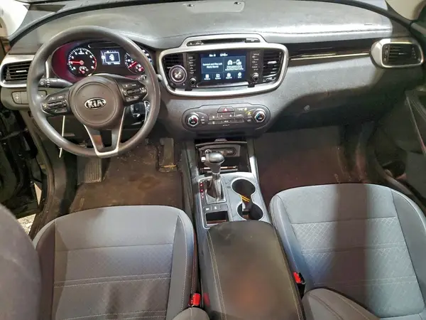 5XYPGDA34JG406840 2018 KIA SORENTO - Image 8