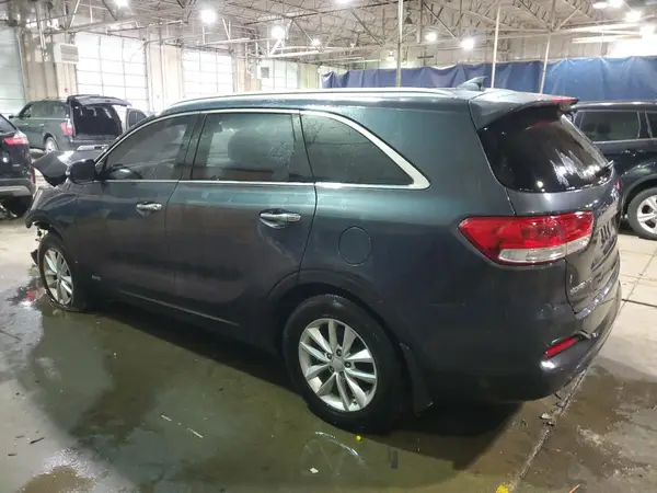5XYPGDA34JG408636 2018 KIA SORENTO - Image 2
