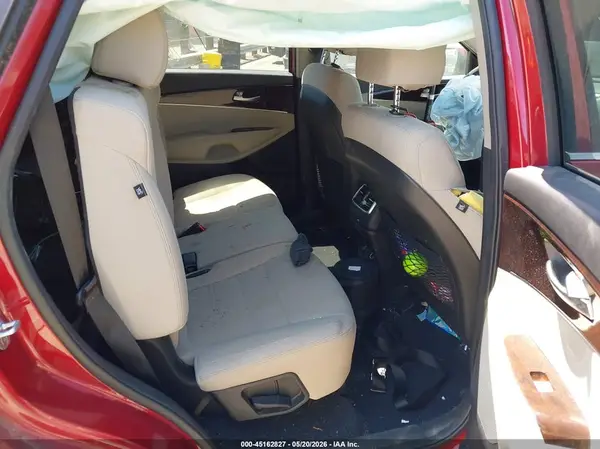 5XYPGDA34JG415960 2018 KIA SORENTO - Image 8