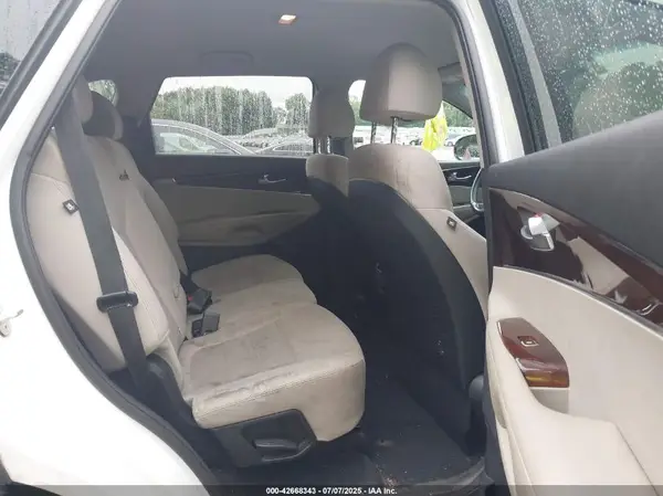 5XYPGDA34JG426487 2018 KIA SORENTO - Image 8