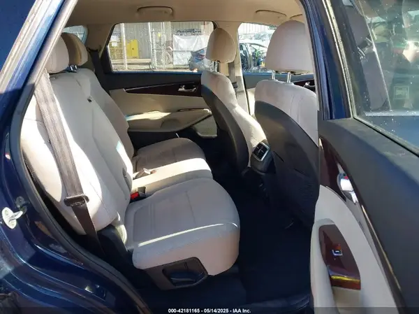 5XYPGDA34JG429485 2018 KIA SORENTO - Image 8
