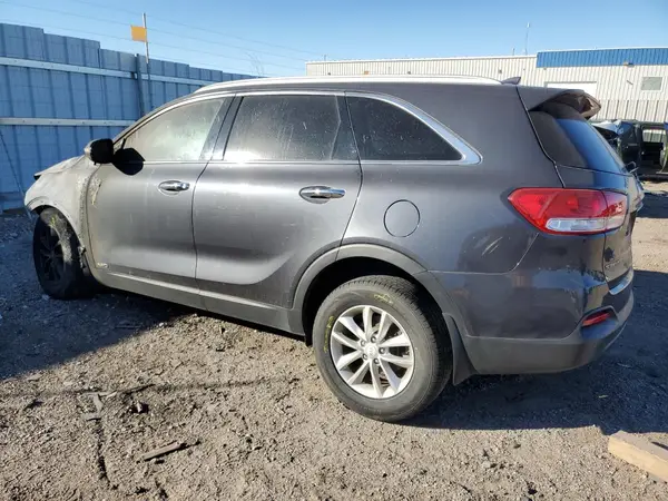 5XYPGDA34JG429924 2018 KIA SORENTO - Image 2