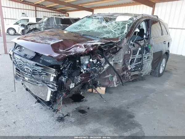 5XYPGDA34KG434770 2019 KIA SORENTO - Image 2