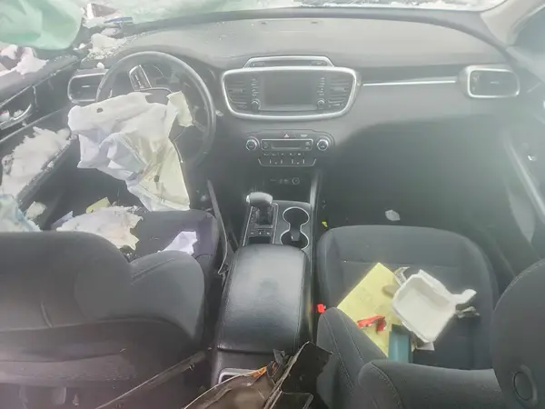 5XYPGDA34KG438947 2019 KIA SORENTO - Image 8