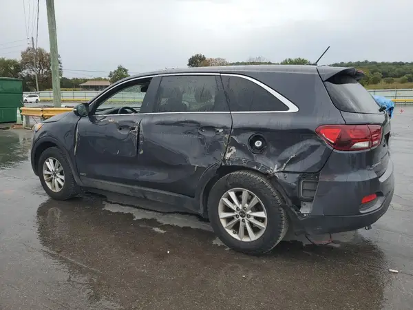 5XYPGDA34KG450886 2019 KIA SORENTO - Image 2