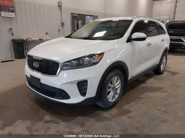 5XYPGDA34KG457398 2019 KIA SORENTO - Image 2