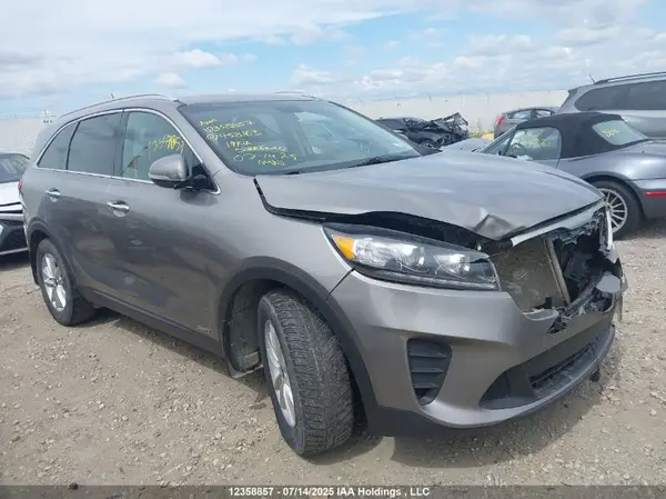 5XYPGDA34KG458163 2019 KIA SORENTO - Image 1