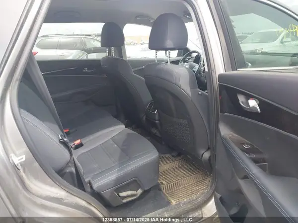 5XYPGDA34KG458163 2019 KIA SORENTO - Image 8
