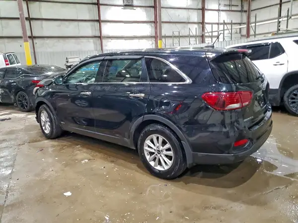5XYPGDA34KG459586 2019 KIA SORENTO - Image 2