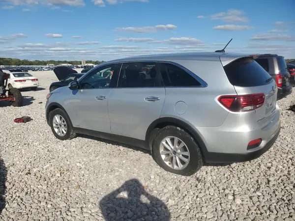 5XYPGDA34KG465758 2019 KIA SORENTO - Image 2