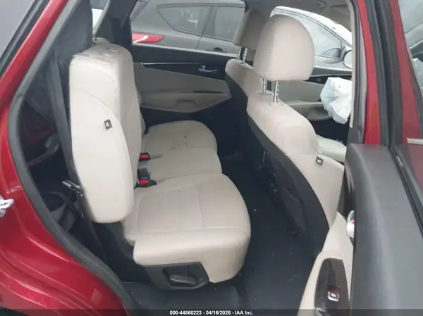 5XYPGDA34KG468420 2019 KIA SORENTO - Image 8