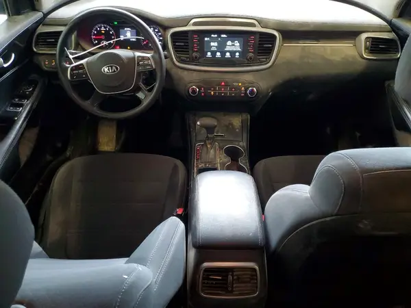 5XYPGDA34KG502579 2019 KIA SORENTO - Image 8