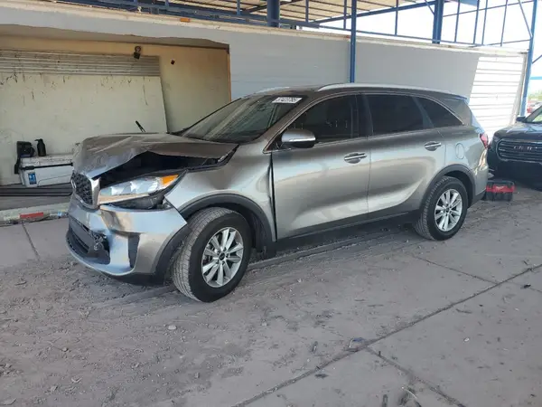 5XYPGDA34KG519785 2019 KIA SORENTO - Image 1