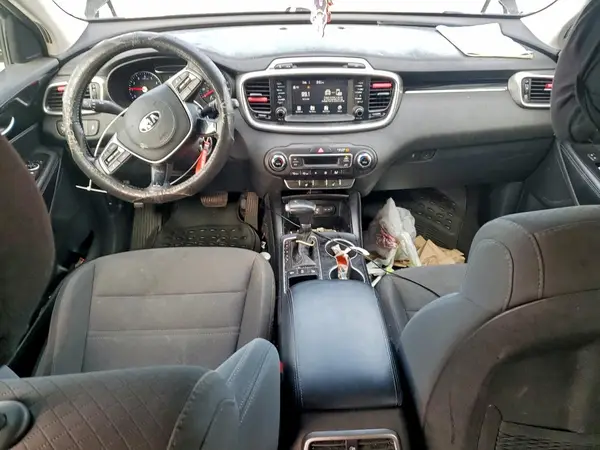 5XYPGDA34KG523030 2019 KIA SORENTO - Image 8