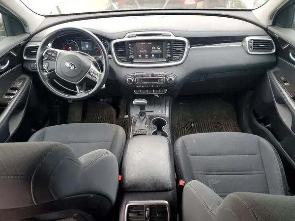 5XYPGDA34KG526512 2019 KIA SORENTO - Image 8