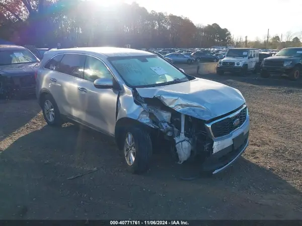 5XYPGDA34KG526946 2019 KIA SORENTO - Image 1