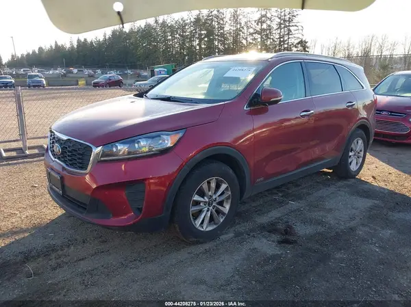 5XYPGDA34KG535789 2019 KIA SORENTO - Image 2